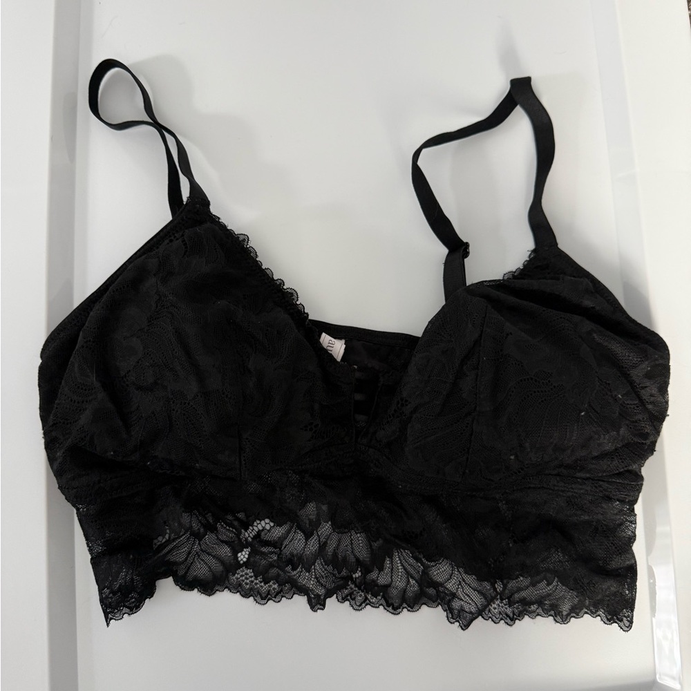 Auden Black Lace Bralette with Scalloped Band